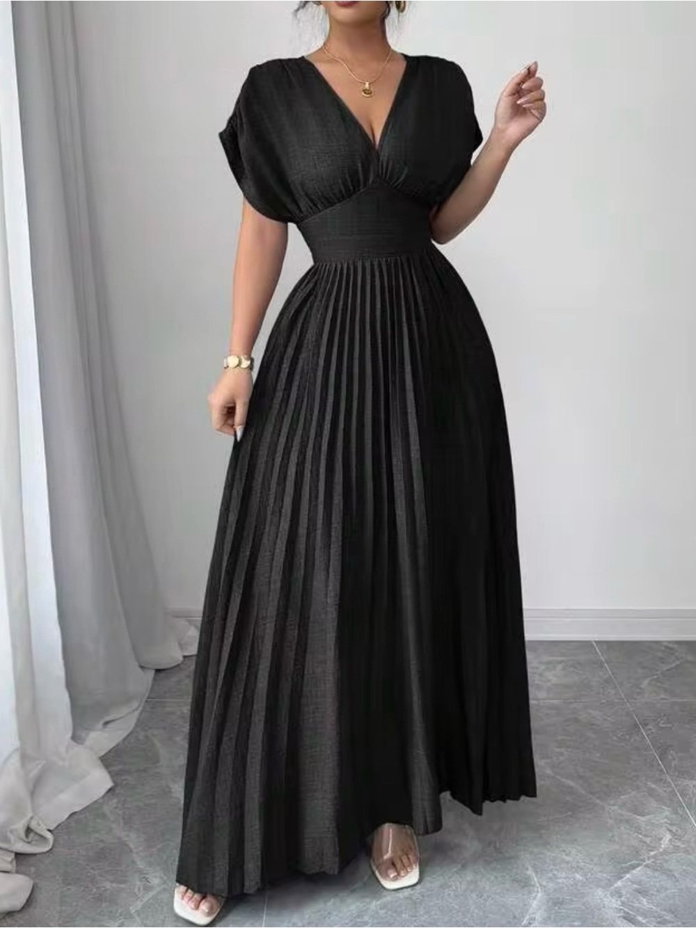 Elegant Black V-Neck Pleated Maxi Dress